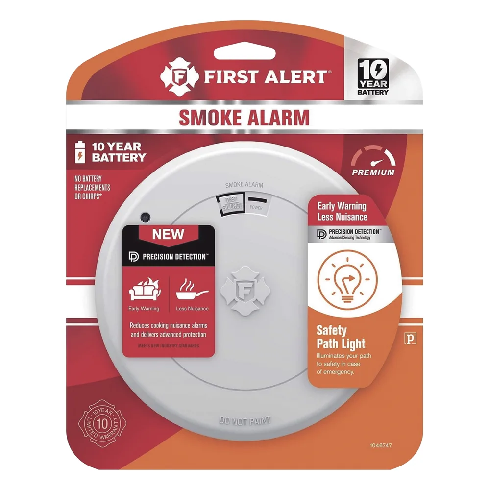Alarma de Humo First Alert SM210L / Sensor Fotoelectrico / Batería de Litio Sellada de 10 Años / Luz de Seguridad / Rango de Temperatura 4.4°C a 37.8°C/ Cumple UL217, CSFM, NFPA 72, NFPA 101, ICC – vista 3