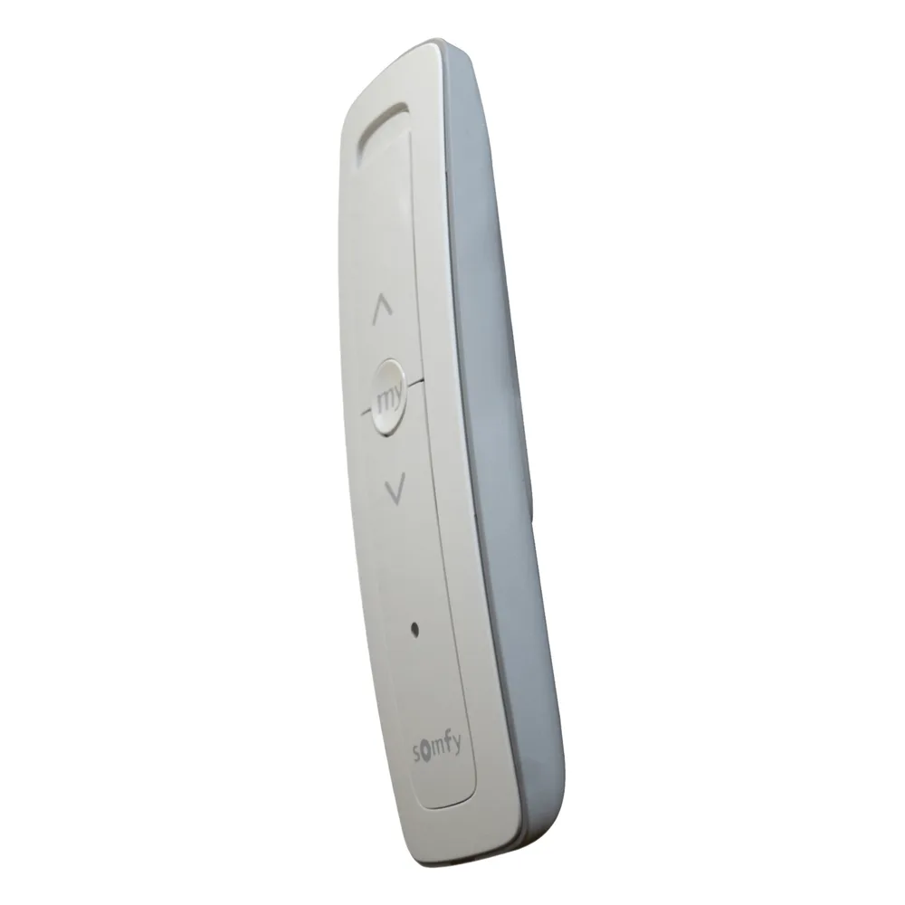 Control remoto 1 canal para motores de persiana Somfy con señal inalámbrica, instrucciones: sube, baja y detener, con posición favorita programada. – vista 2