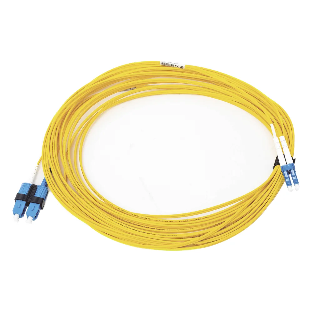 Jumper de Fibra Óptica Monomodo (OS2), XGLO, LC/UPC-SC/UPC Duplex, OFNR, Color Amarillo, 10 Metros (32.81 Pies) – vista 2