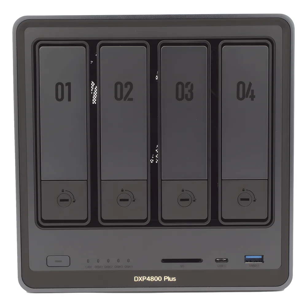 NAS UGREEN NASync DXP4800 Plus / Procesador Intel Pentium Gold 8505 5 Núcleos / 4 Bahías SATA + 2 M.2 NVMe PCIe 4.0 / 8GB DDR5 Expandible a 64GB / 10GbE + 2.5GbE / USB 3.2 Gen 2 Tipo C / HDMI 4K / Sistema Almacenamiento Conectado Red – vista 3