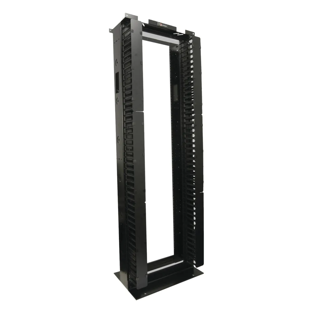 Rack de Aluminio System de 7ft x 19in, 45UR, Con organizadores verticales, conexión de tierra y accesorios de montaje